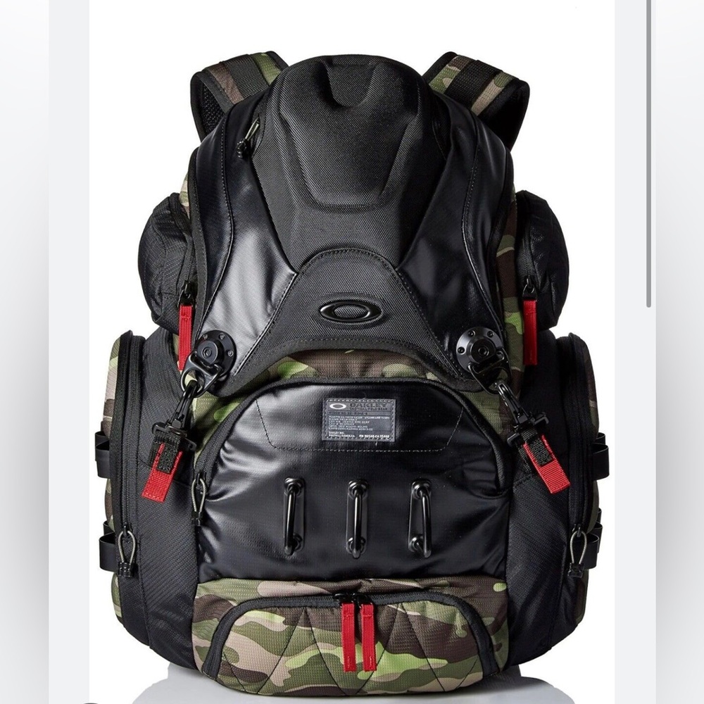 OAKLEY KITCHEN SINK BACKPACK 34L Stealth Cam Tactical Field Gear Trail Bag